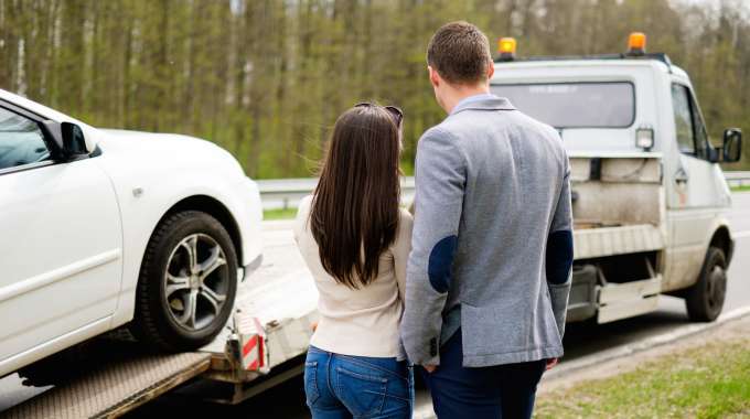 Canadians who have a history of car repossession on their credit report will often have a more difficult time getting approved for an auto loan. These 5 tips can help someone get an auto loan with bad credit after vehicle repossession. 