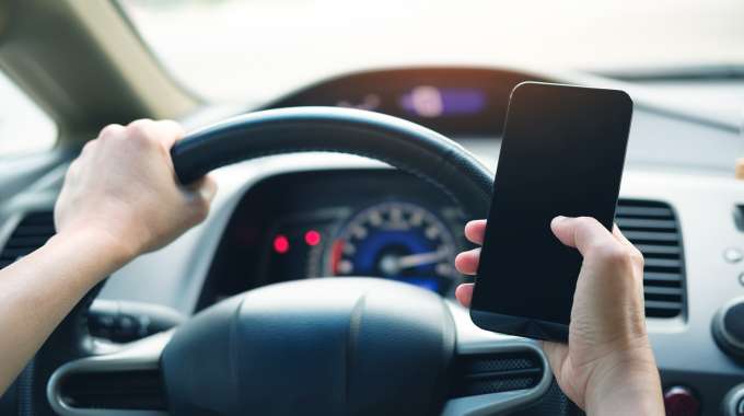 Distracted Driving Laws Canada